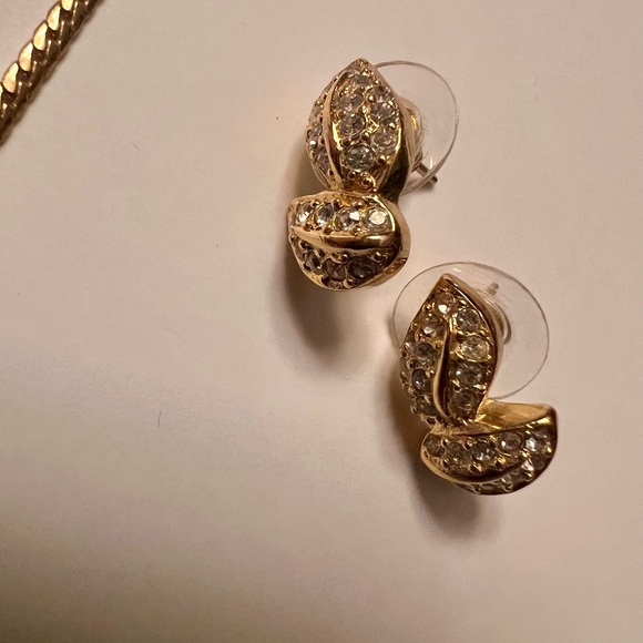 Christian Dior Herringbone Chain Rhinestone-embellished Necklace & Earrings - Picture 5 of 15